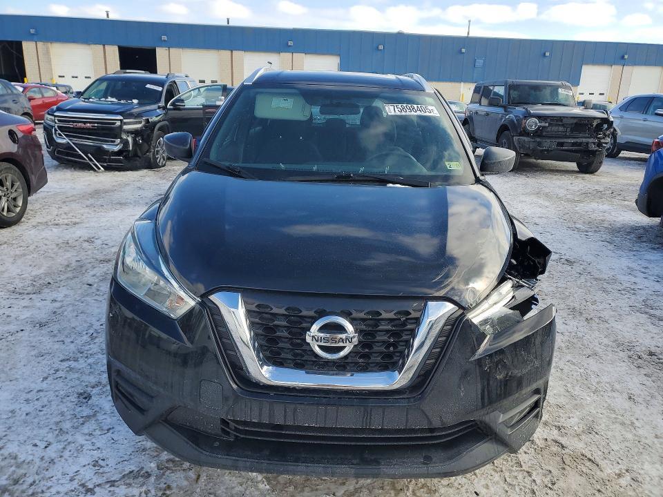 2019 Nissan Kicks s