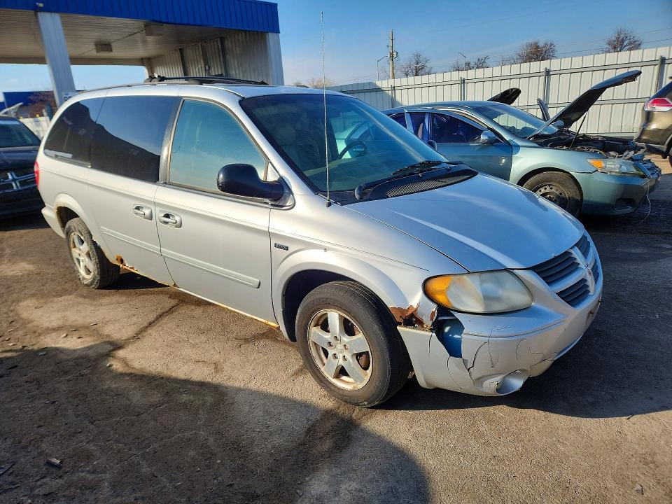 2005 Dodge Grand Caravan sxt