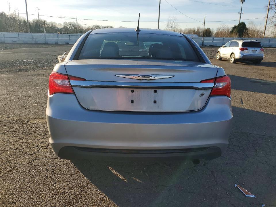 2013 Chrysler 200 Touring