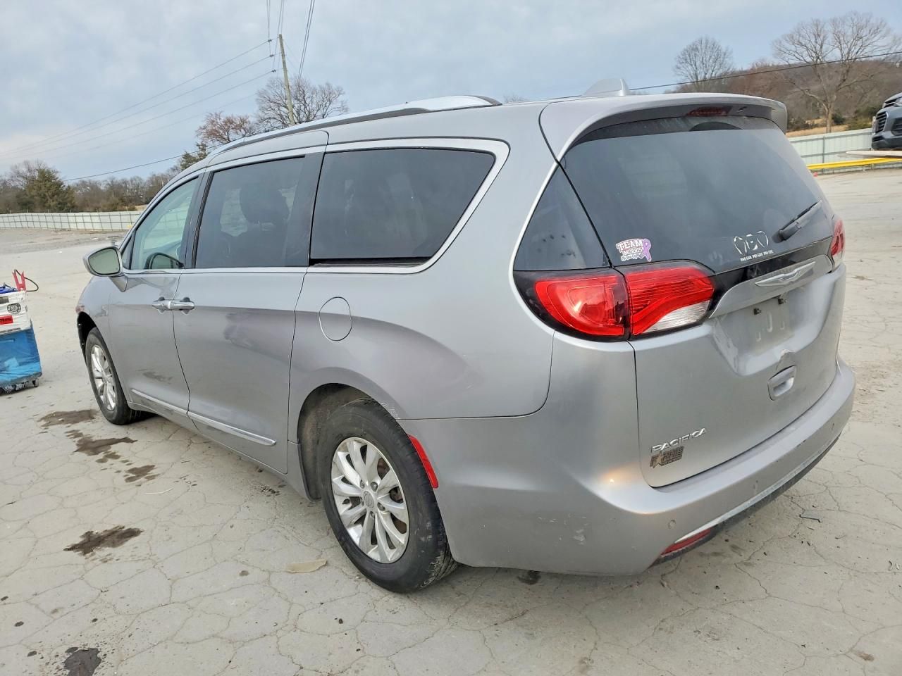 2018 Chrysler Pacifica Touring l