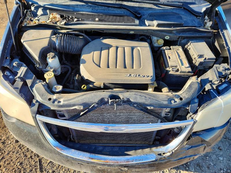 2012 Chrysler Town & Country Touring