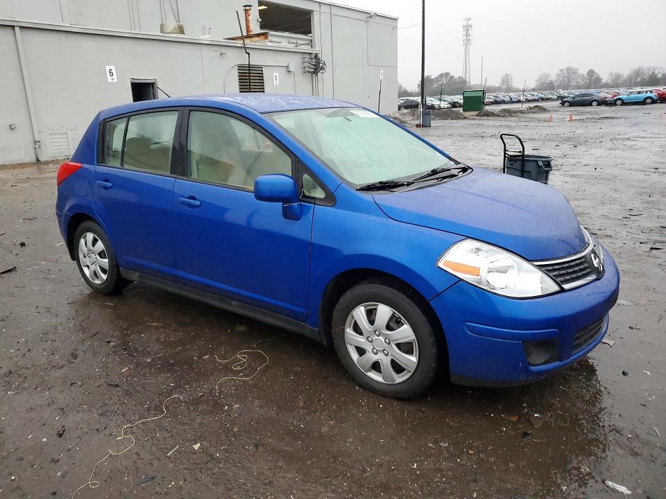 2009 Niss Versa 1.8 s