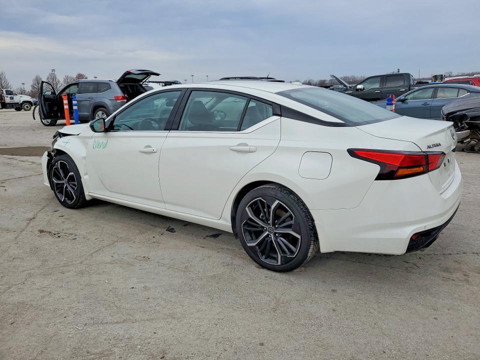 2025 Nissan Altima 2.5 sr