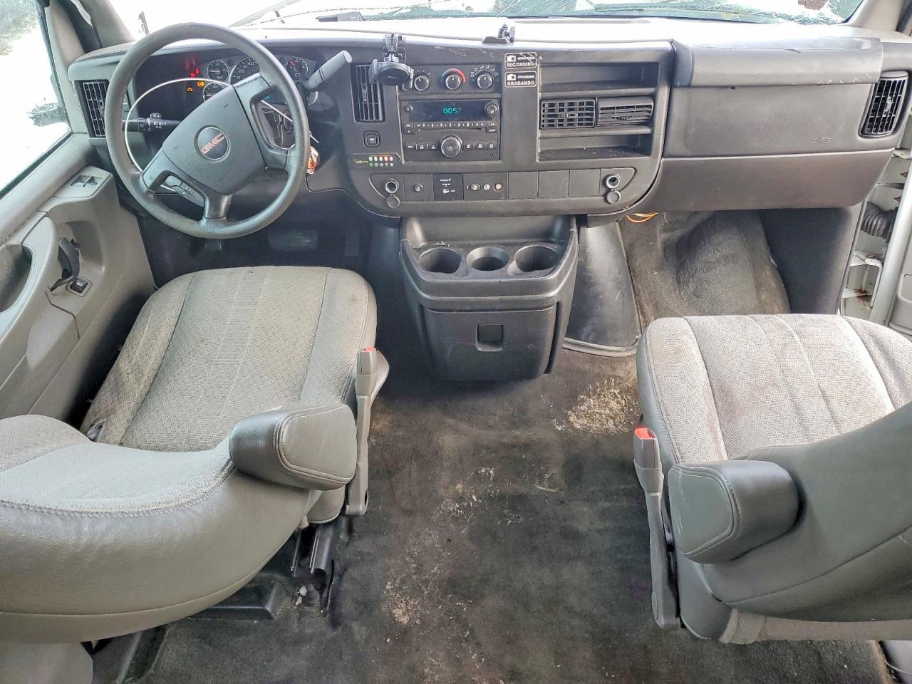 2013 GMC Savana G3500 LT