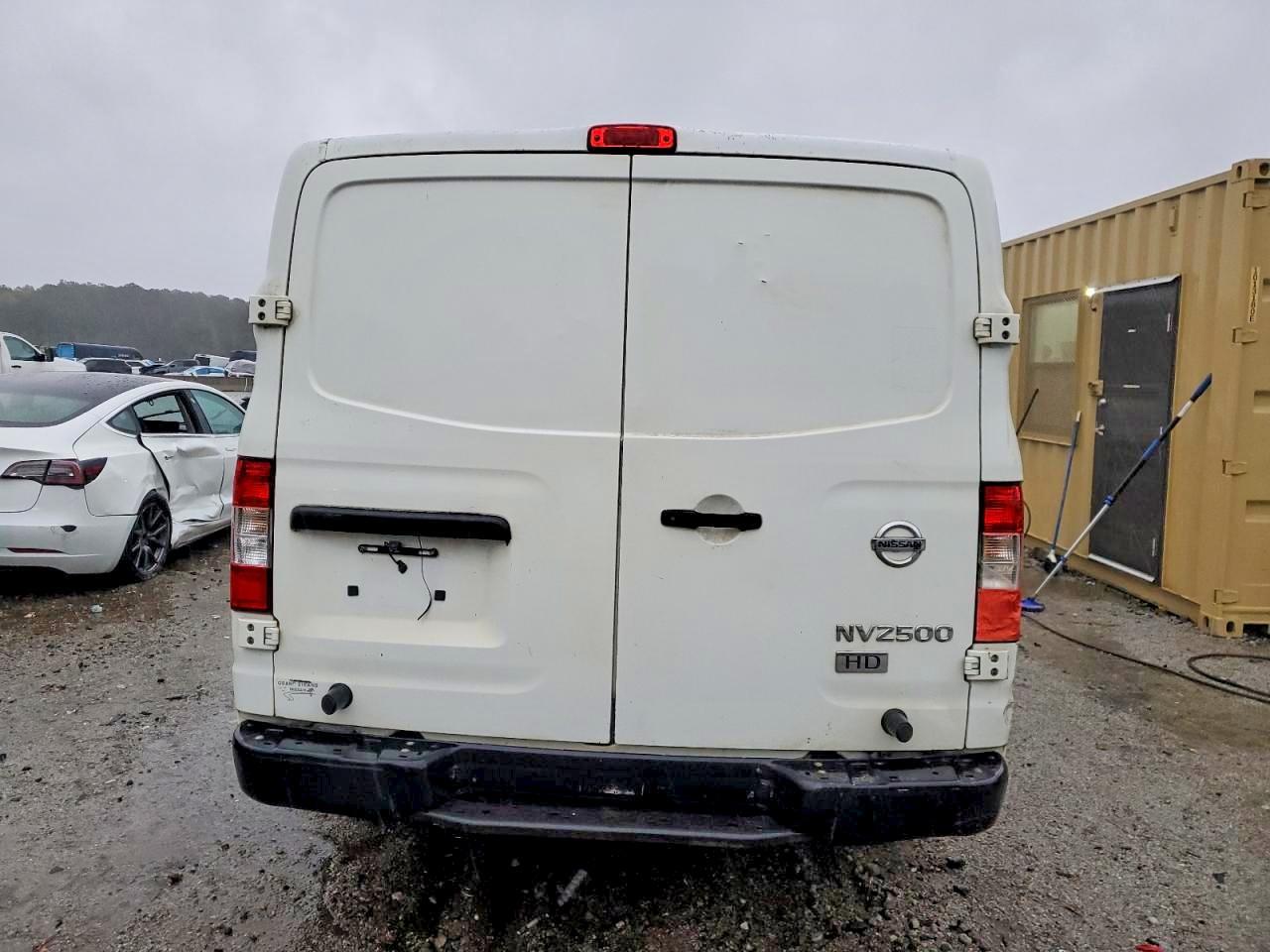 2014 Nissan NV2500 Utility / Service Van
