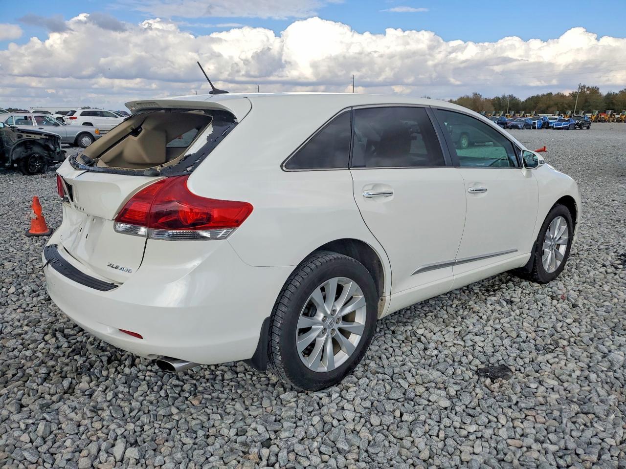 2014 Toyota Venza le