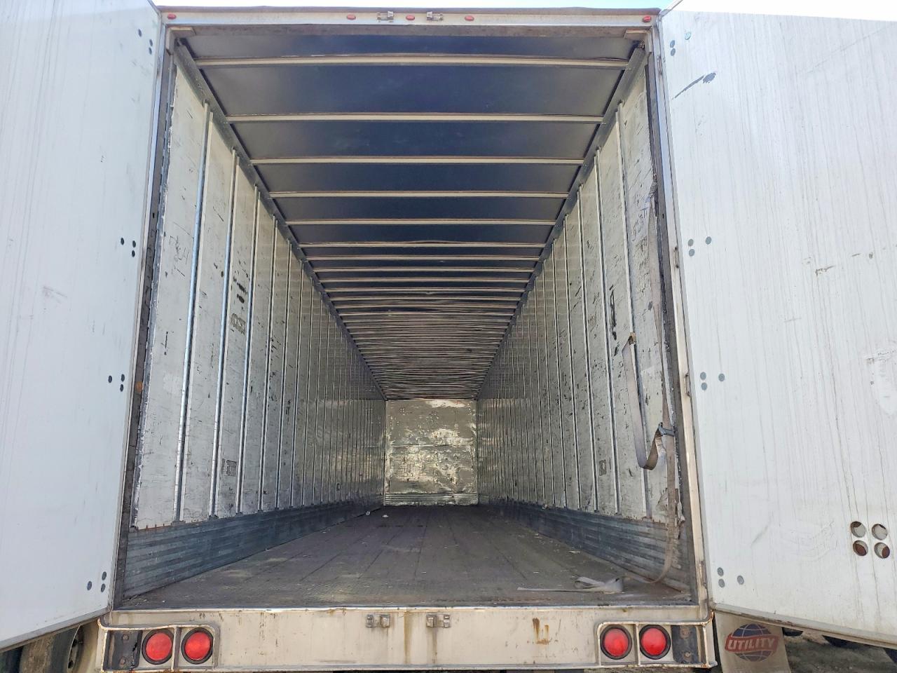 2015 Utility VS2DX DRY Van Trailer