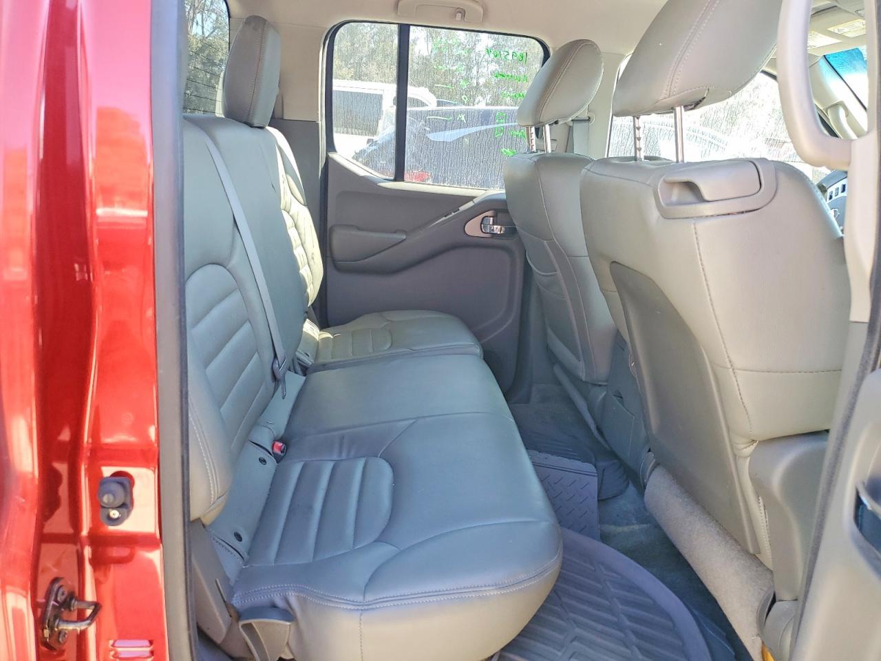 2013 Nissan Frontier s