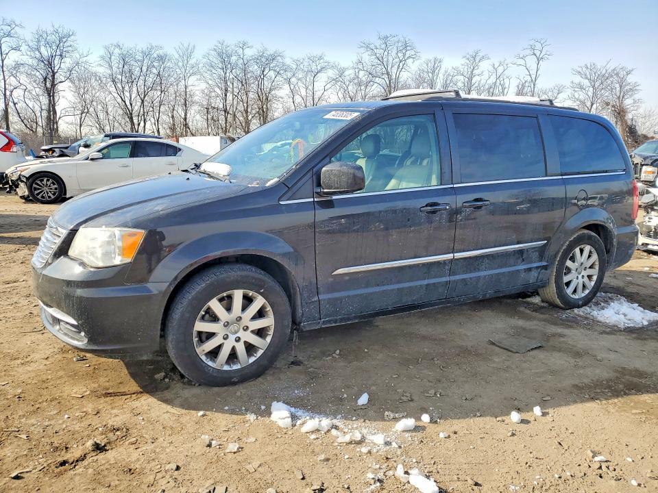 2014 Chrysler Town & Country Touring