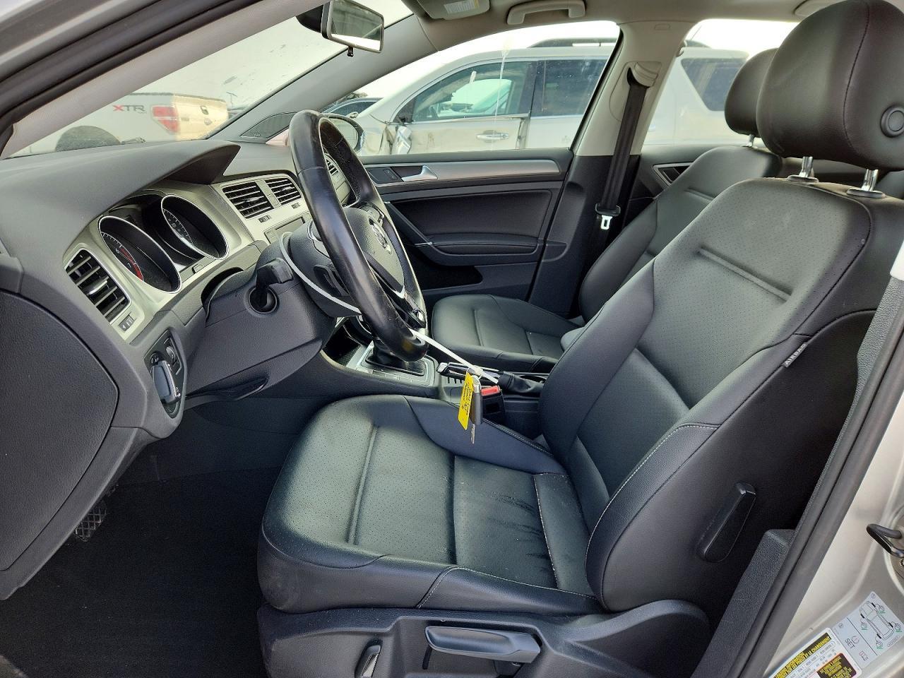 2017 Volkswagen Golf s