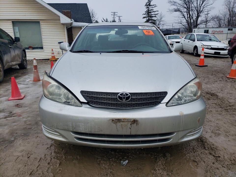 2002 Toyota Camry le