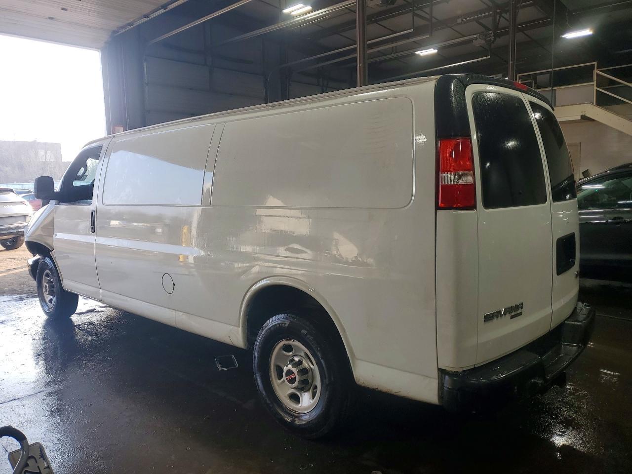 2016 GMC Savana G3500