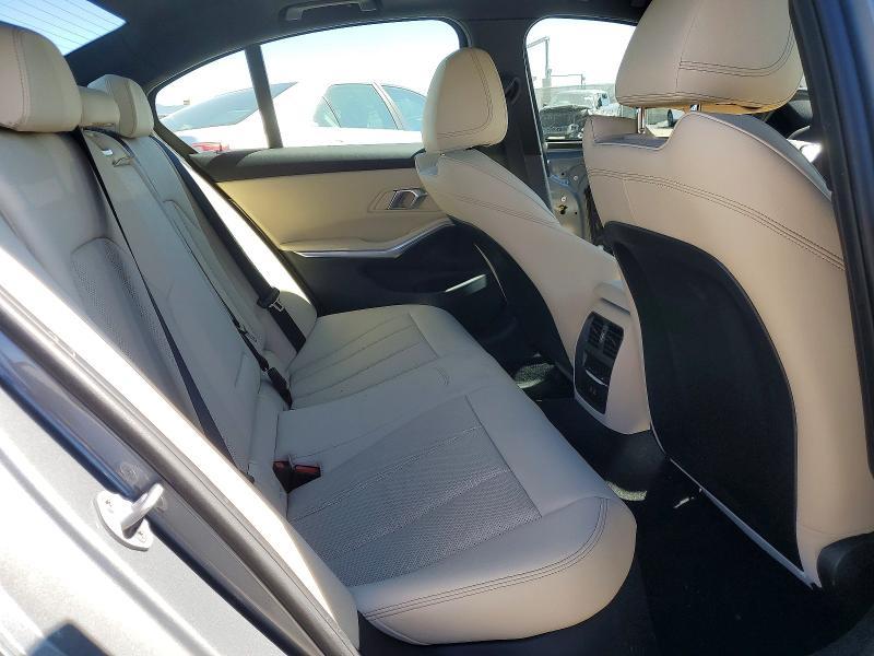 2025 BMW 330i