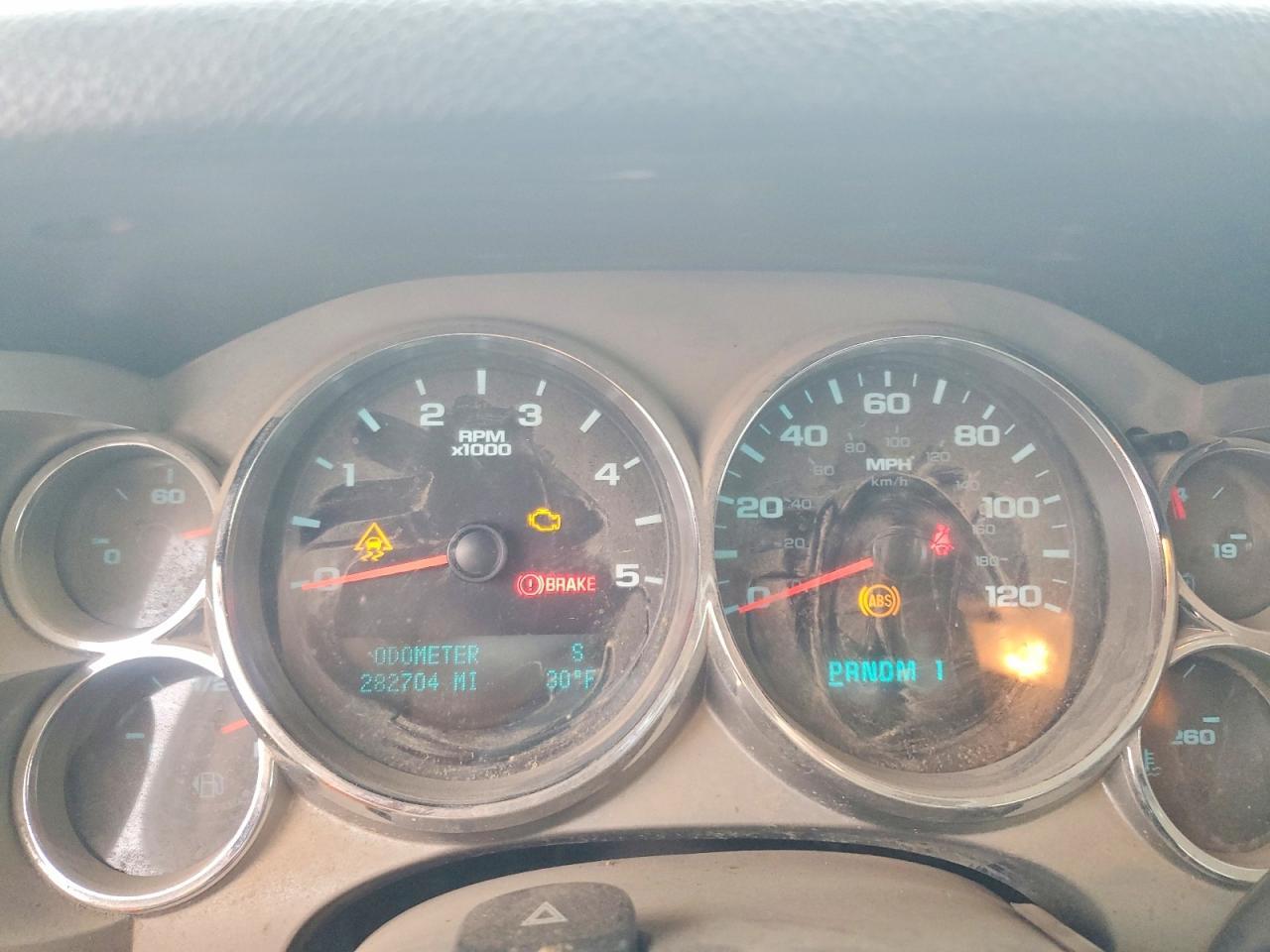 2011 GMC Sierra K2500 Flatbed Truck