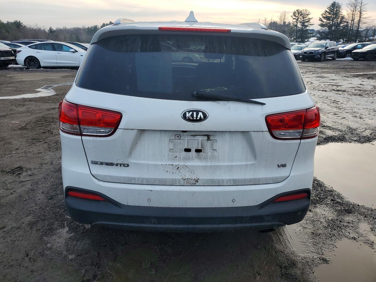 2016 KIA Sorento lx