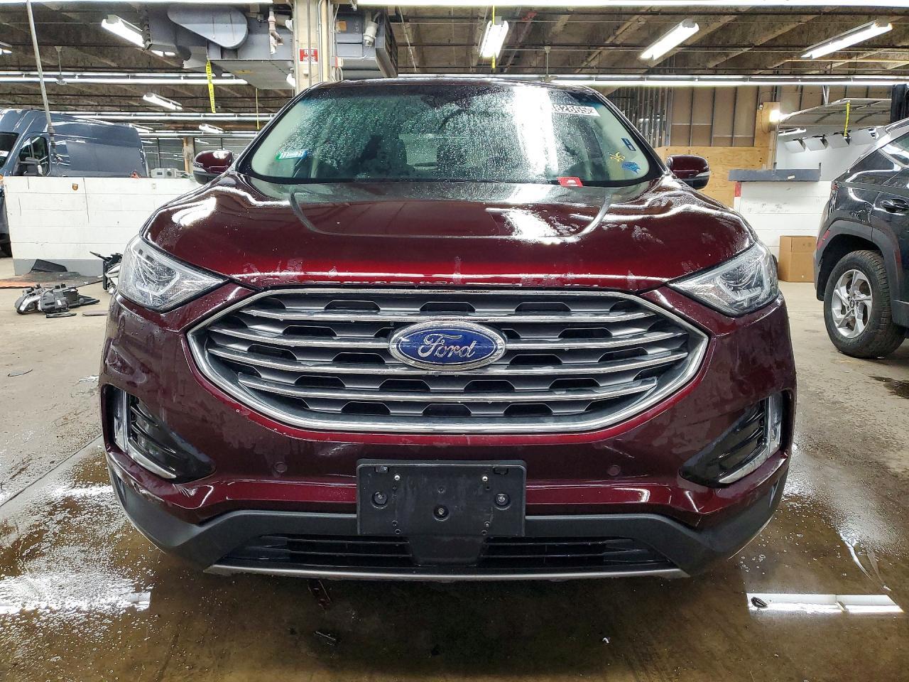 2021 Ford Edge Titanium