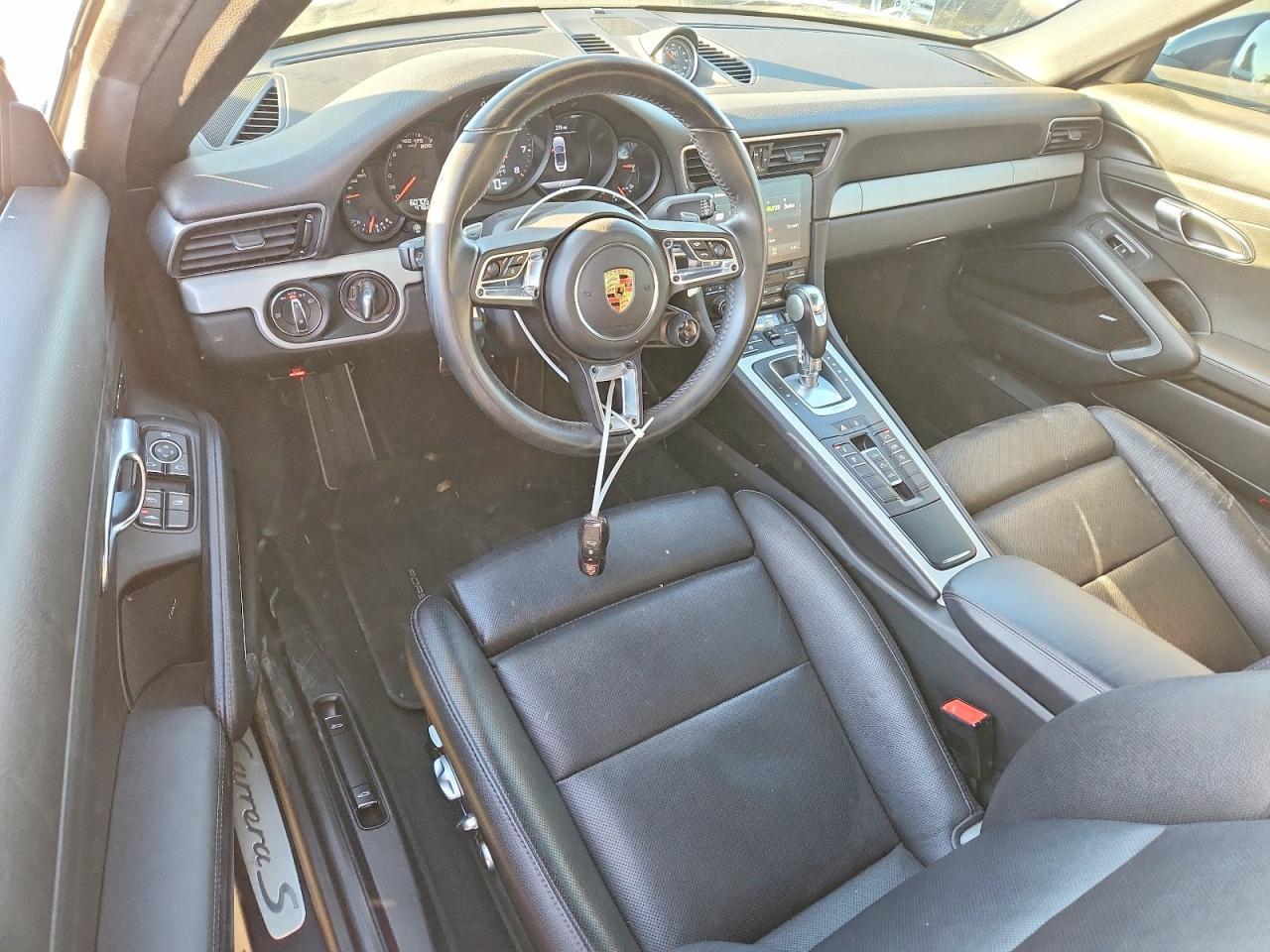 2017 Porsche 911 Carrera s