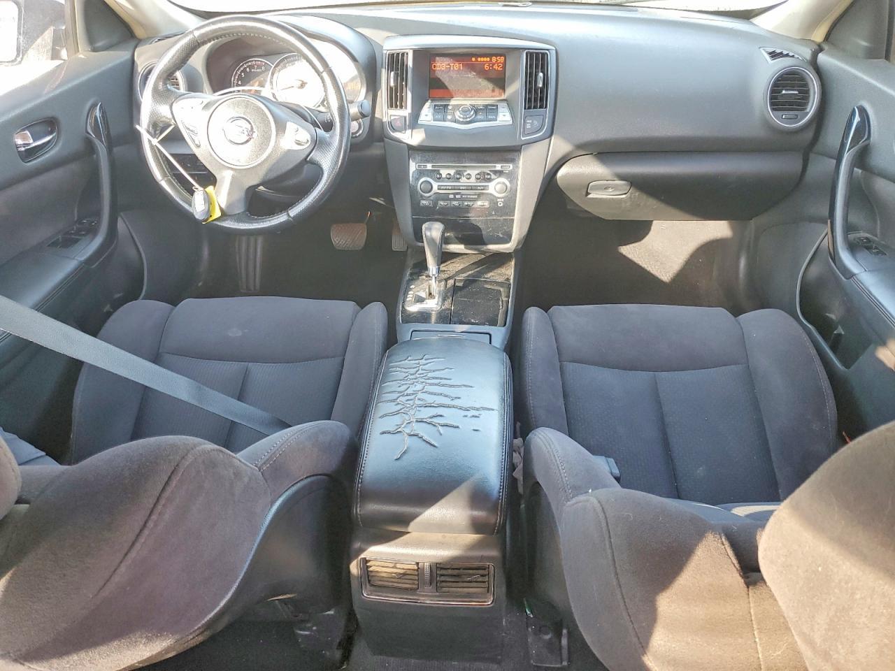 2011 Nissan Maxima s