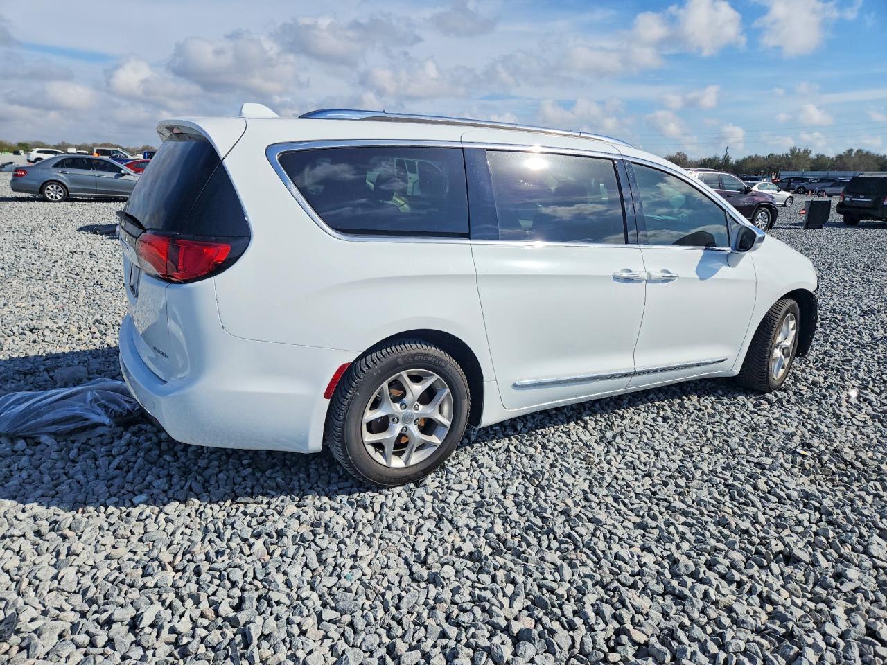 2020 Chrysler Pacifica Limited