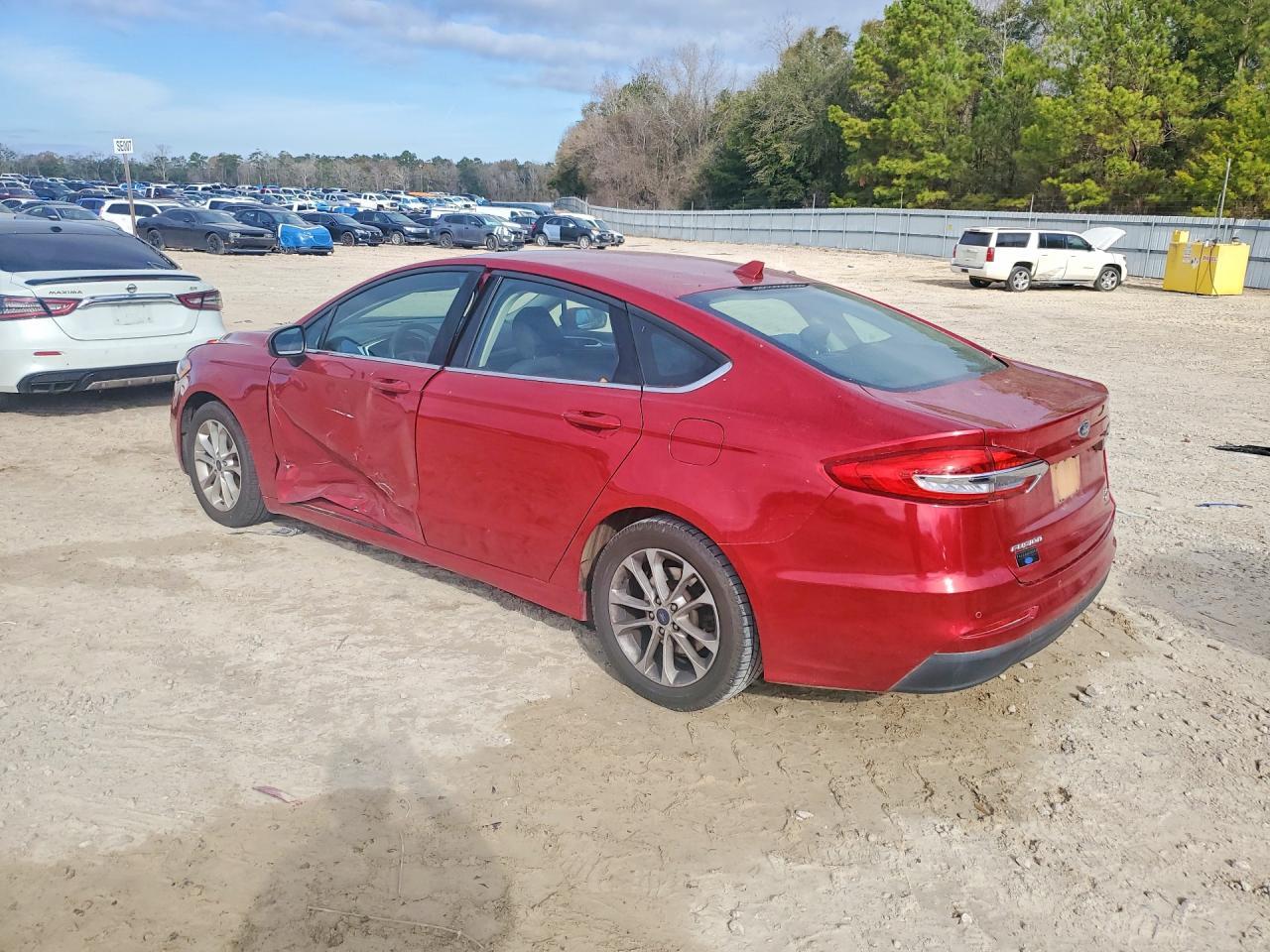 2020 Ford Fusion se