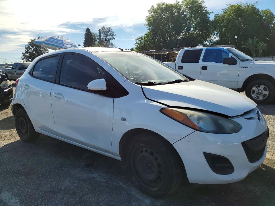 2014 Mazda 2 Sport