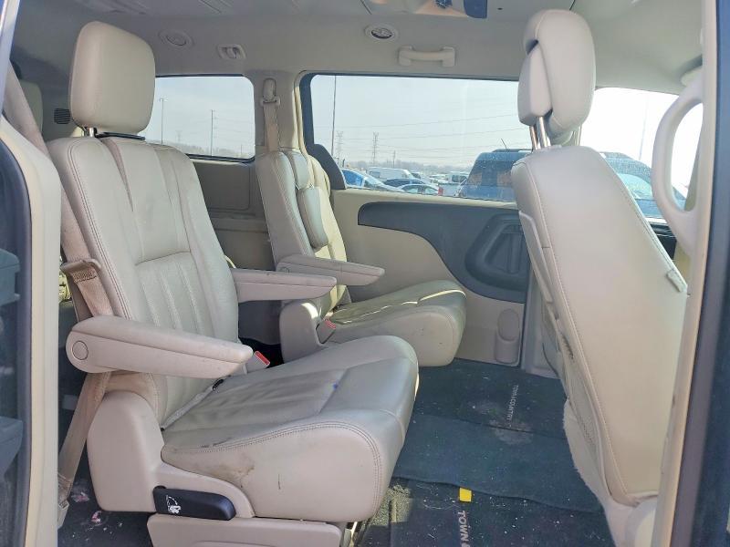 2012 Chrysler Town & Country Touring