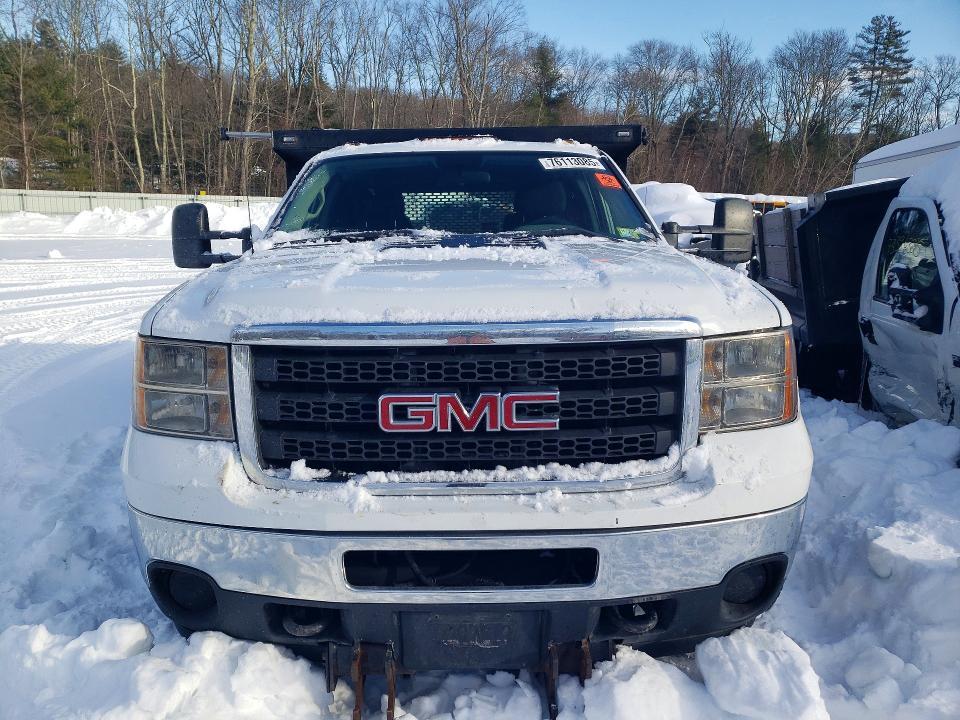 2011 GMC Sierra 3500 Dump Truck