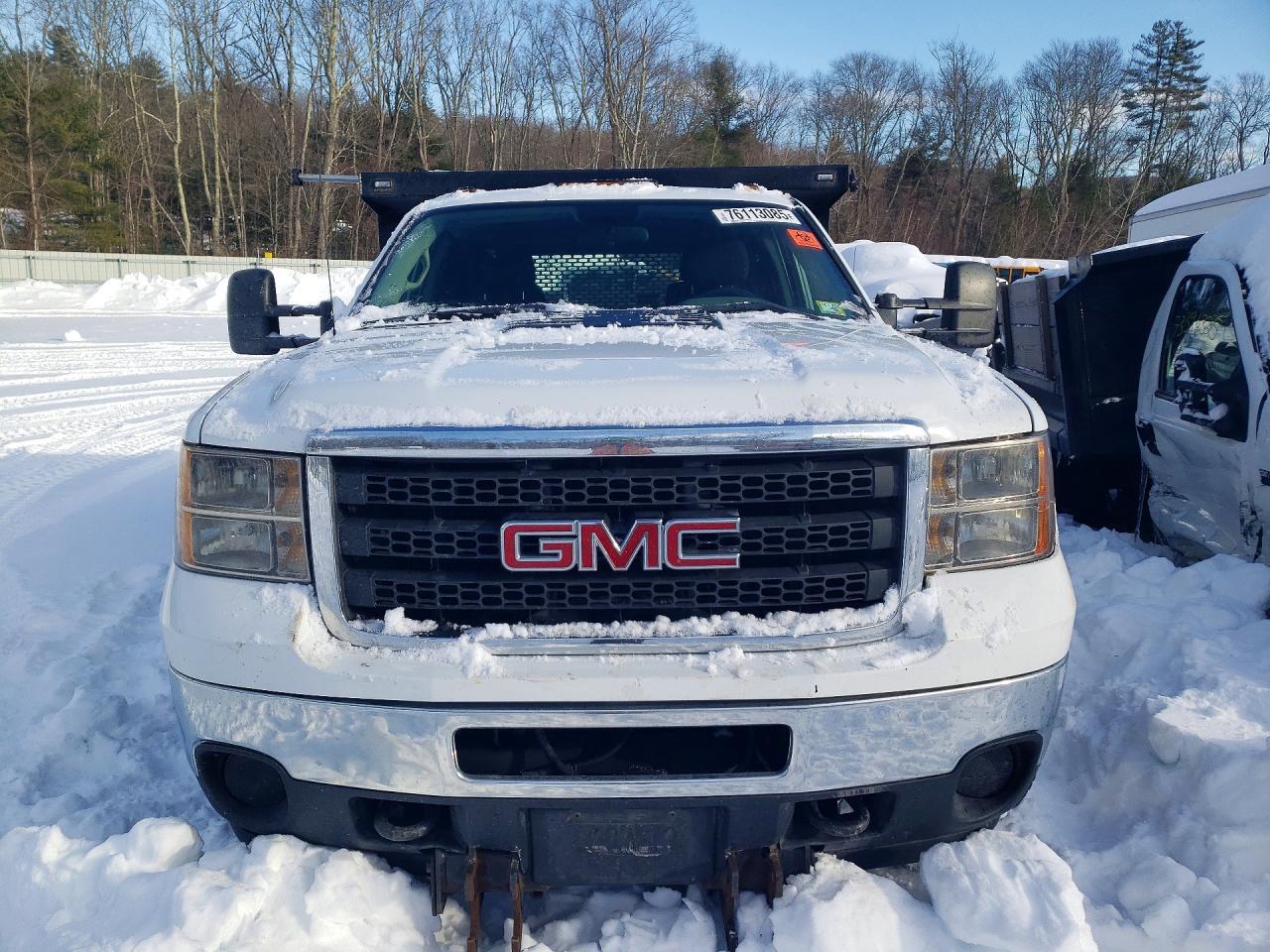 2011 GMC Sierra 3500 Dump Truck