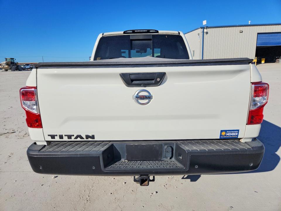2021 Nissan Titan s