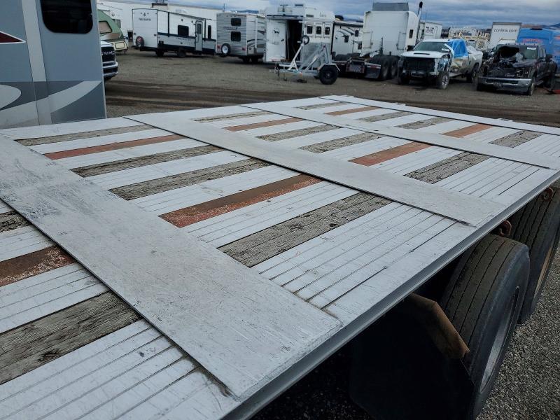 2004 Western Trailers 2004 Western Flatbed Trailer