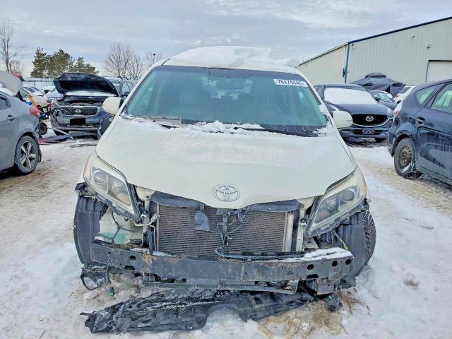 2017 Toyota Sienna xle
