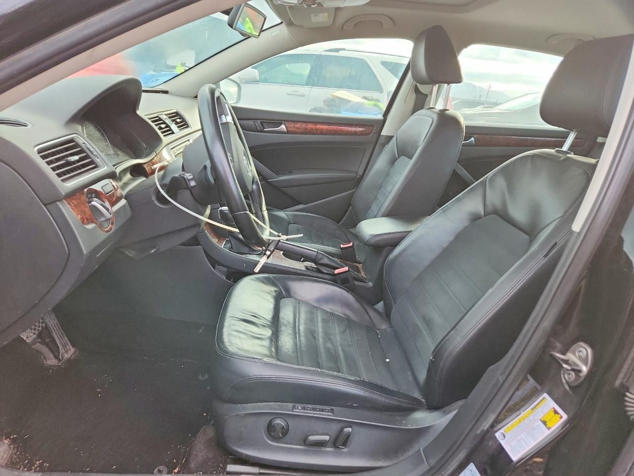 2013 Volkswagen Passat sel