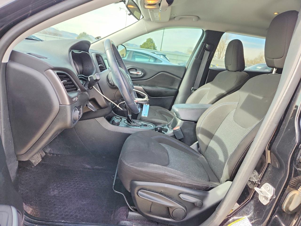 2019 Jeep Cherokee Latitude