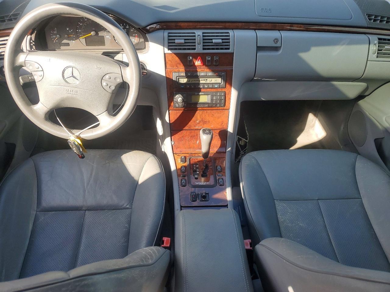 2000 Mercedes-Benz E 320