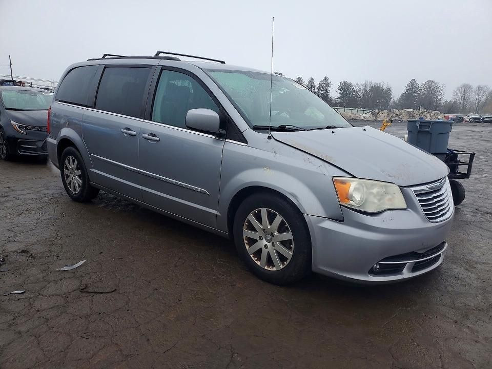 2013 Chrysler Town & Country Touring