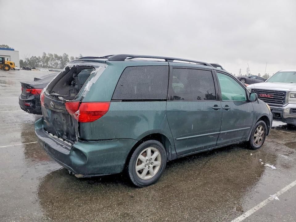 2004 Toyota Sienna ce