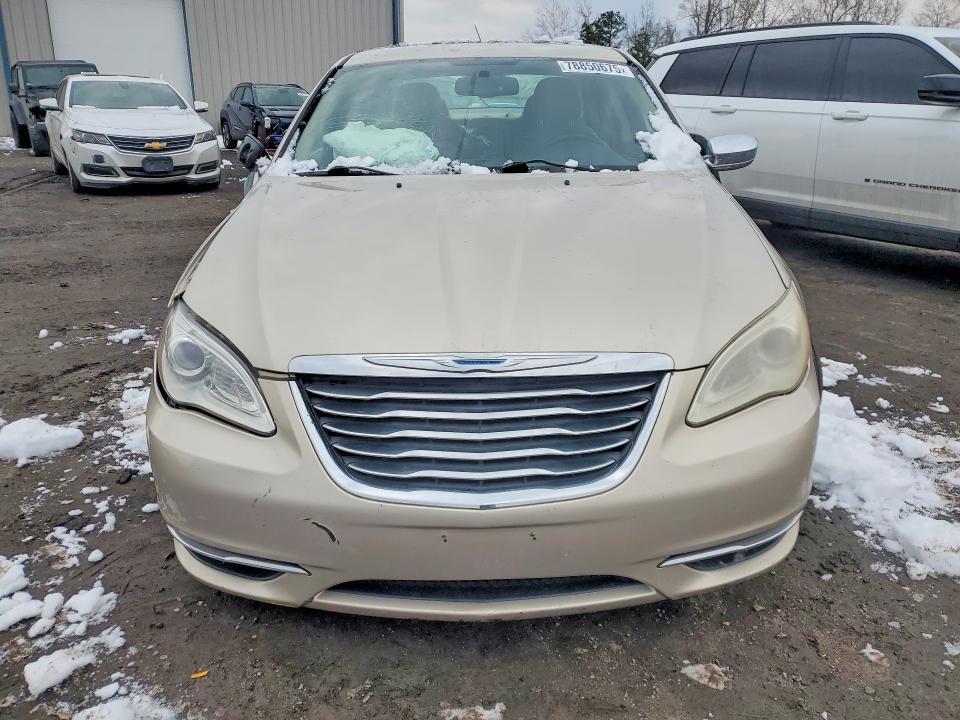 2013 Chrysler 200 Limited