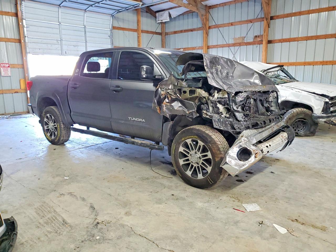 2013 Toyota Tundra Crewmax SR5