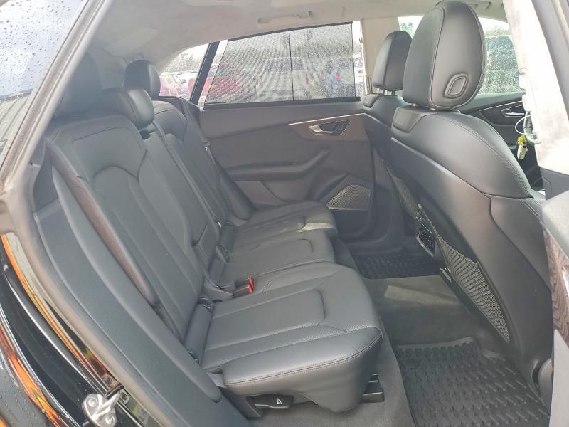 2019 Audi Q8 Prestige