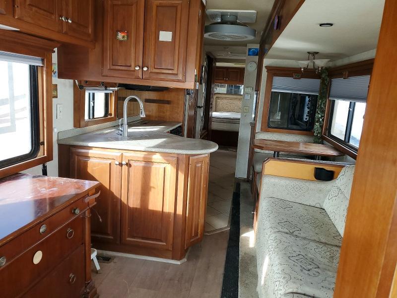 2001 Spartan Travel Supreme rv