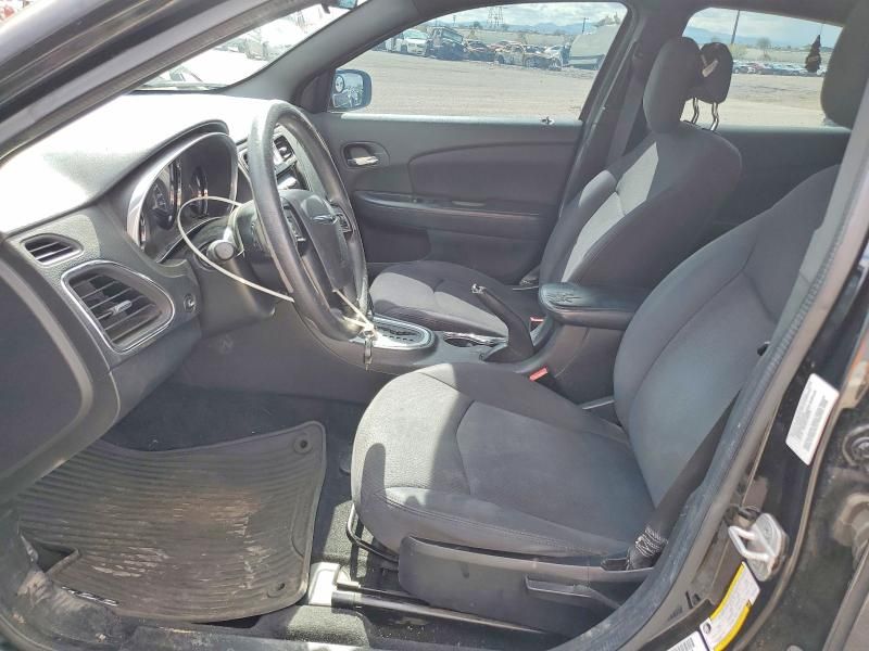 2013 Chrysler 200 lx