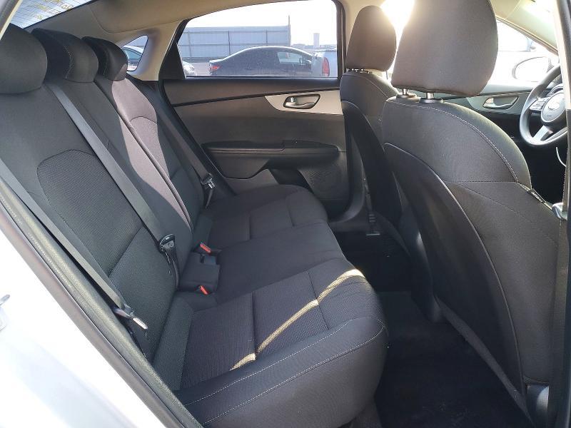 2021 KIA Forte fe