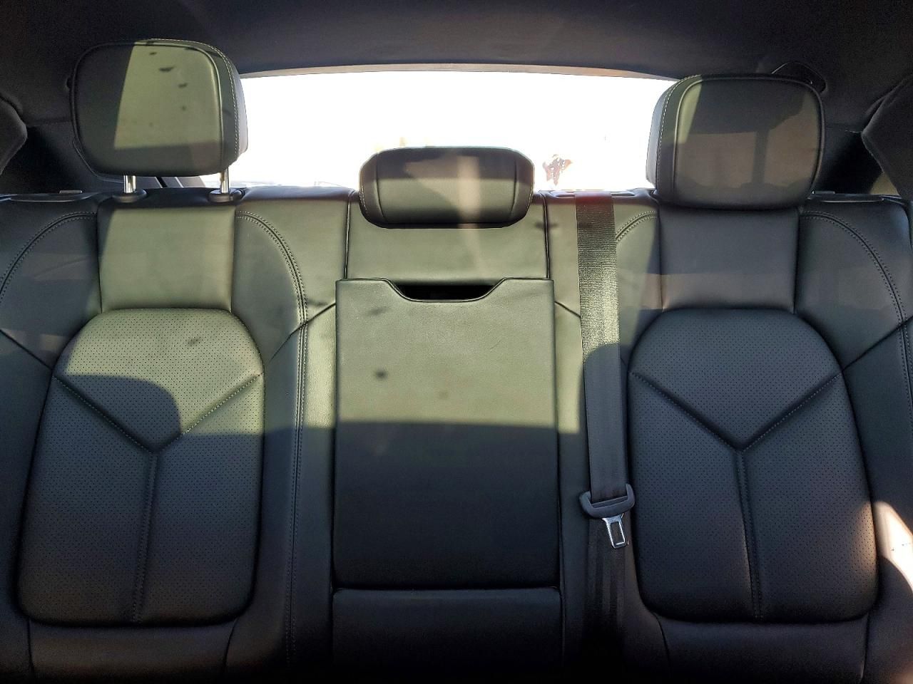 2023 Porsche Macan Base