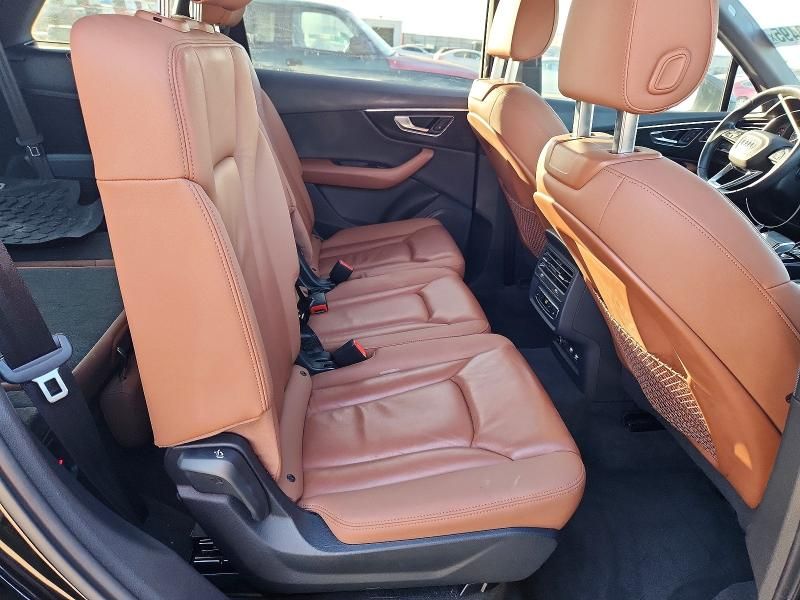 2020 Audi Q7 Premium Plus