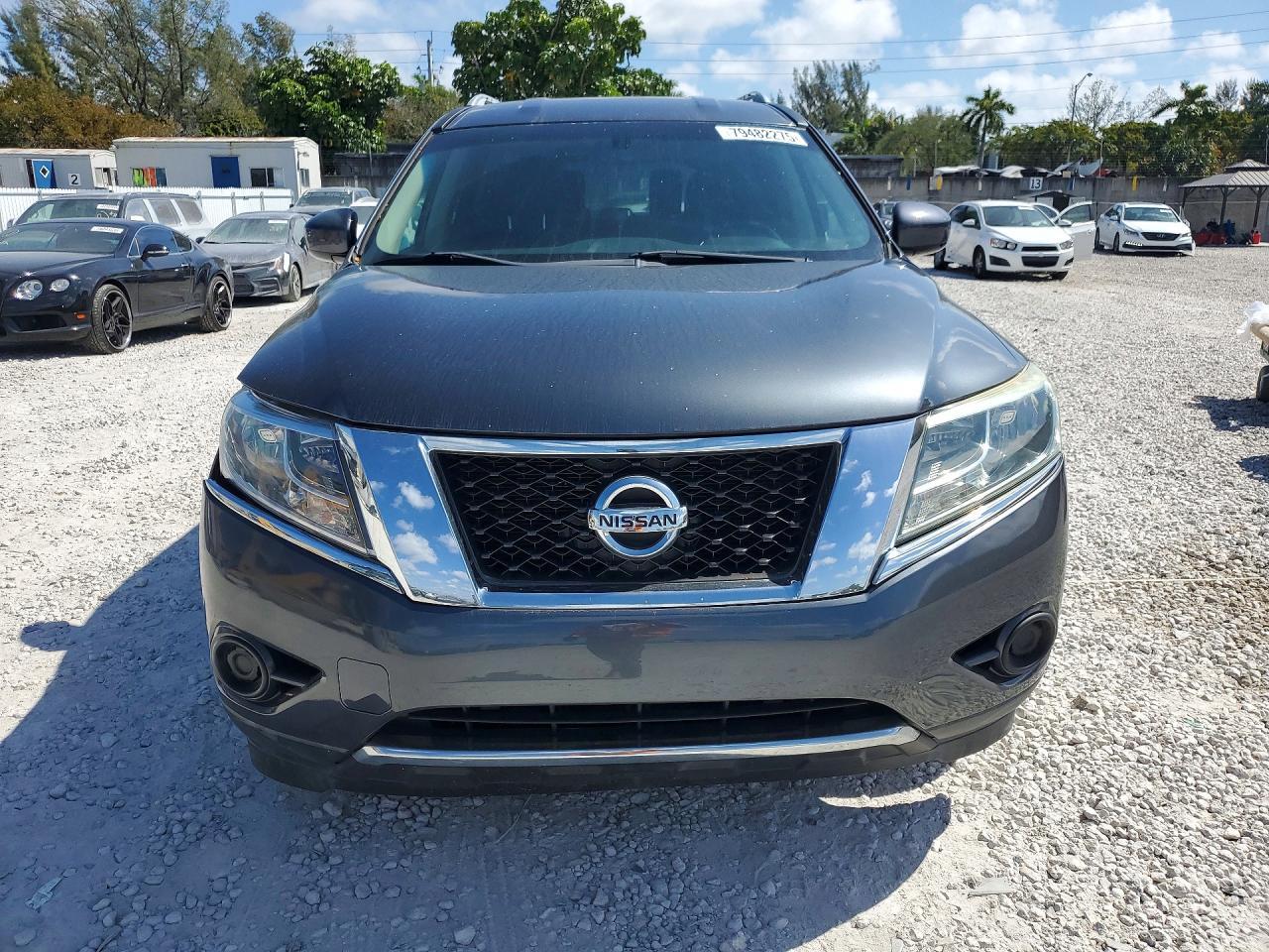 2013 Nissan Pathfinder s