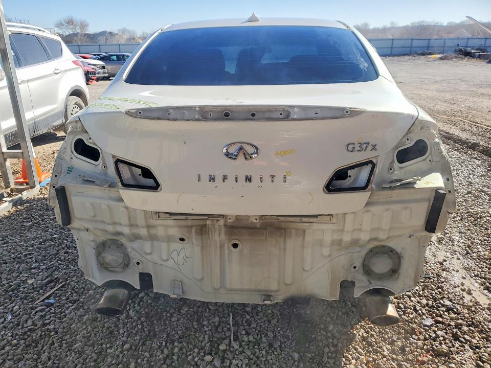 2013 Infiniti G37
