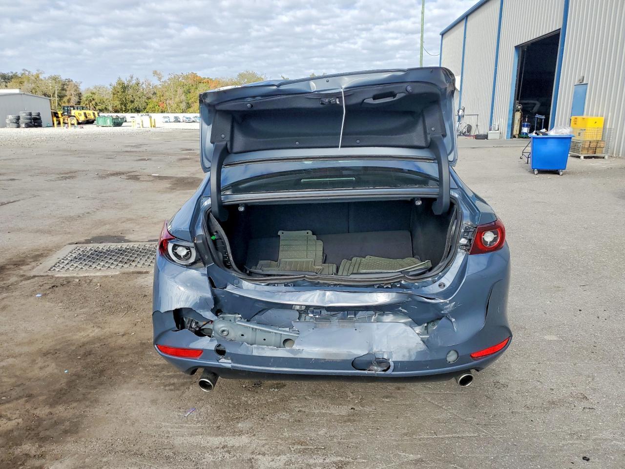 2023 Mazda 3 Preferred