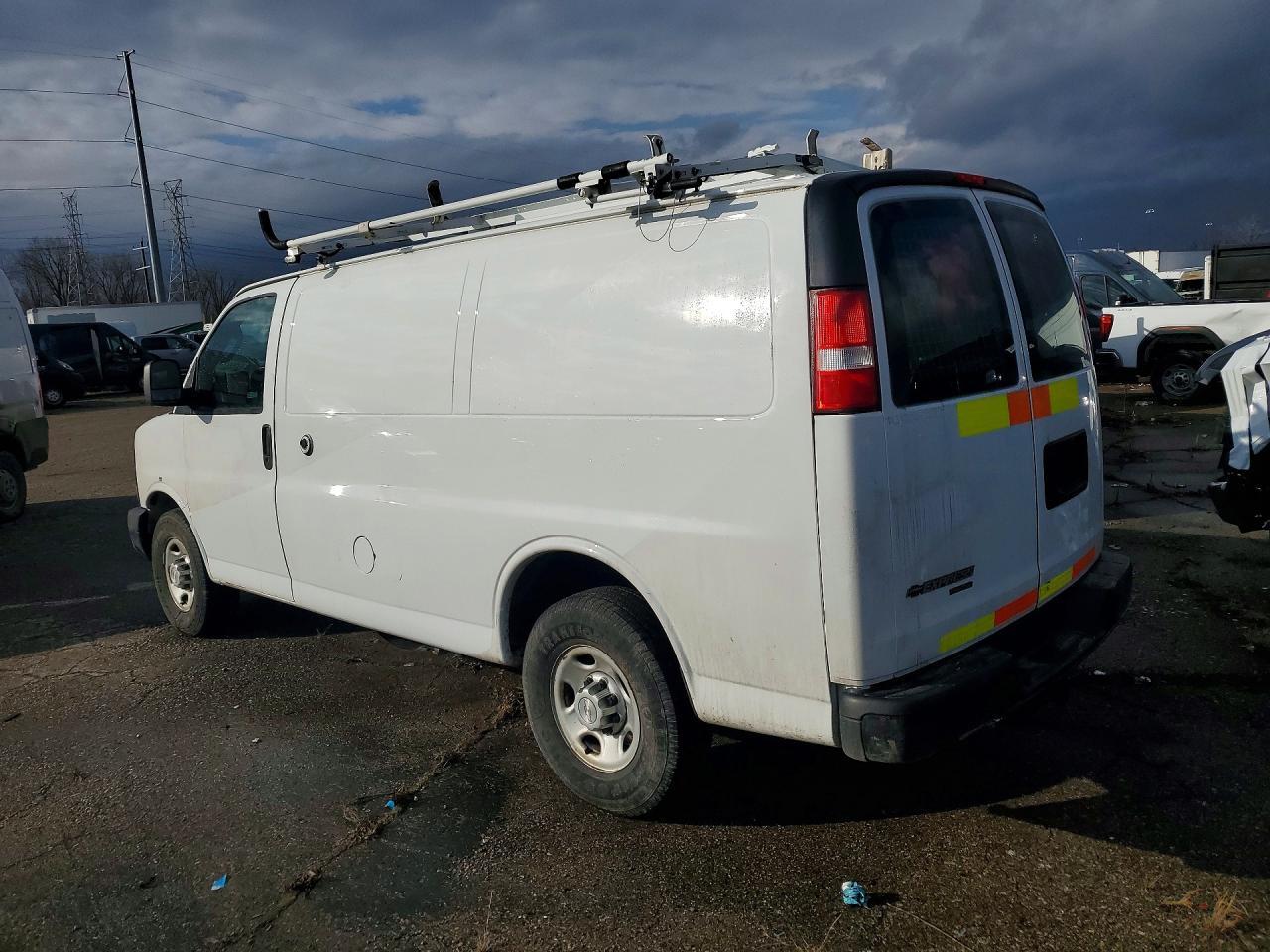 2016 Chevrolet Express 2500 Utility / Service Van