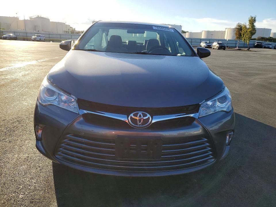 2017 Toyota Camry le