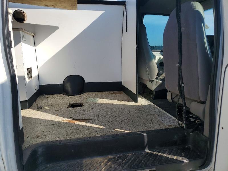 1998 Ford Econoline E350 Super Duty van